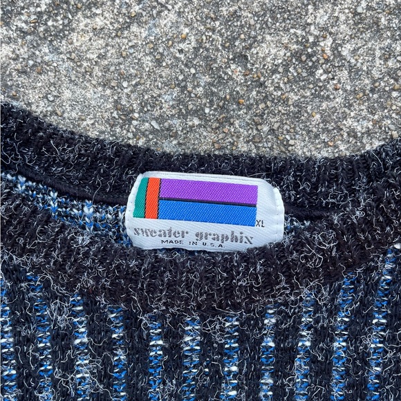 All over print vintage sweater| 80’s/90’s abstract sweater| XL Blue and Gray - Picture 3 of 3